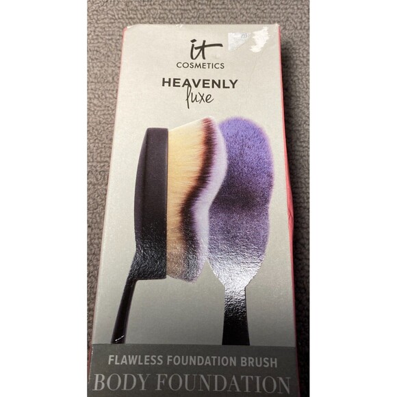 IT Cosmetics Heavenly Luxe Flawless Body Foundation Brush #28 - Picture 2 of 9